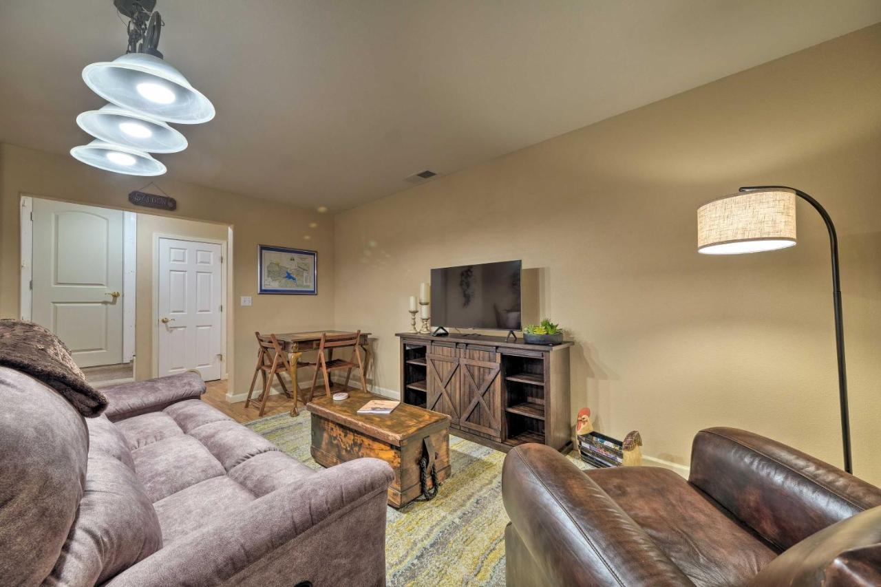 Convenient Apt With Fire Pit About Half-Mi To Lake! Apartment Groveland Luaran gambar